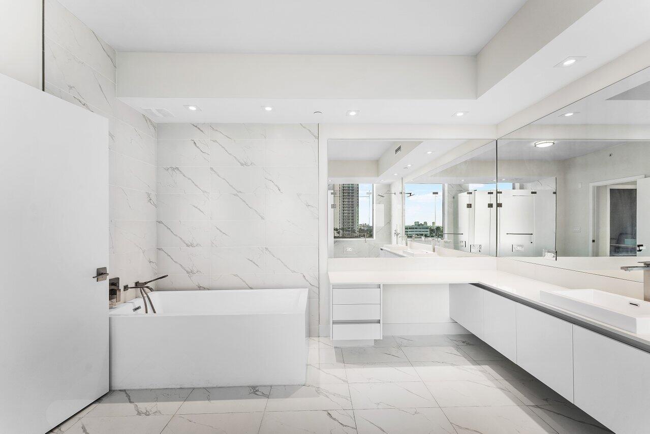 3100 North Ocean Drive, Unit P705 Riviera Beach, FL 33404 - Photo 18 of 98 Master Bathroom