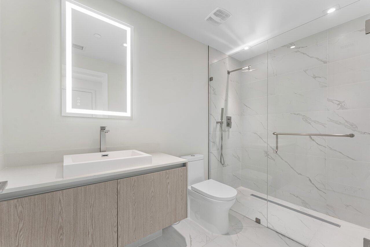 3100 North Ocean Drive, Unit P705 Riviera Beach, FL 33404 - Photo 24 of 98 2nd Bathroom