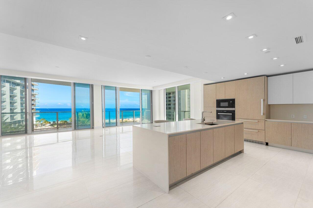 3100 North Ocean Drive, Unit P705 Riviera Beach, FL 33404 - Photo 4 of 98 002-3100NorthOceanDrive-RivieraBeach-FL-