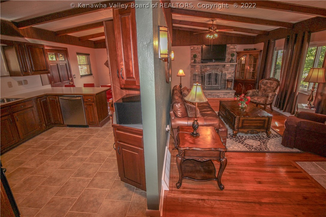 1132 Emerald Road Charleston, WV 25314 - Photo 22 of 25 Gallery Image 22