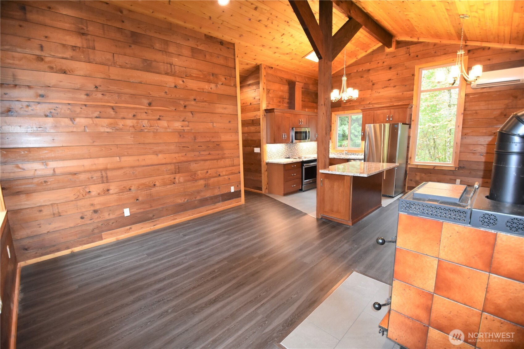 30331 Heimer Road Arlington, WA 98223 - Photo 35 of 37 a view of a living room and bathroom