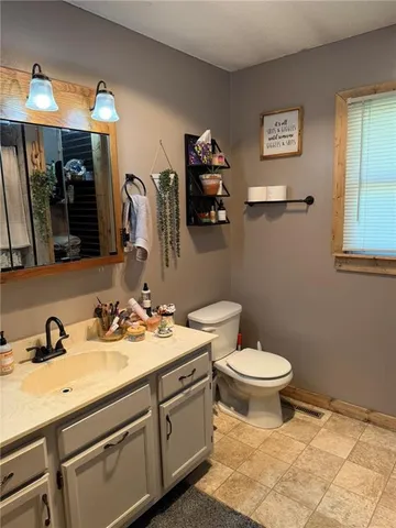 $198,000 | 409 Fessenden Street, Gridley, KS 66852