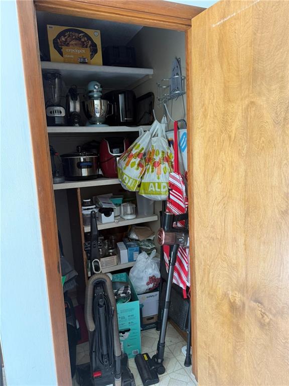 409 Fessenden Street Gridley, KS 66852 - Photo 8 of 30