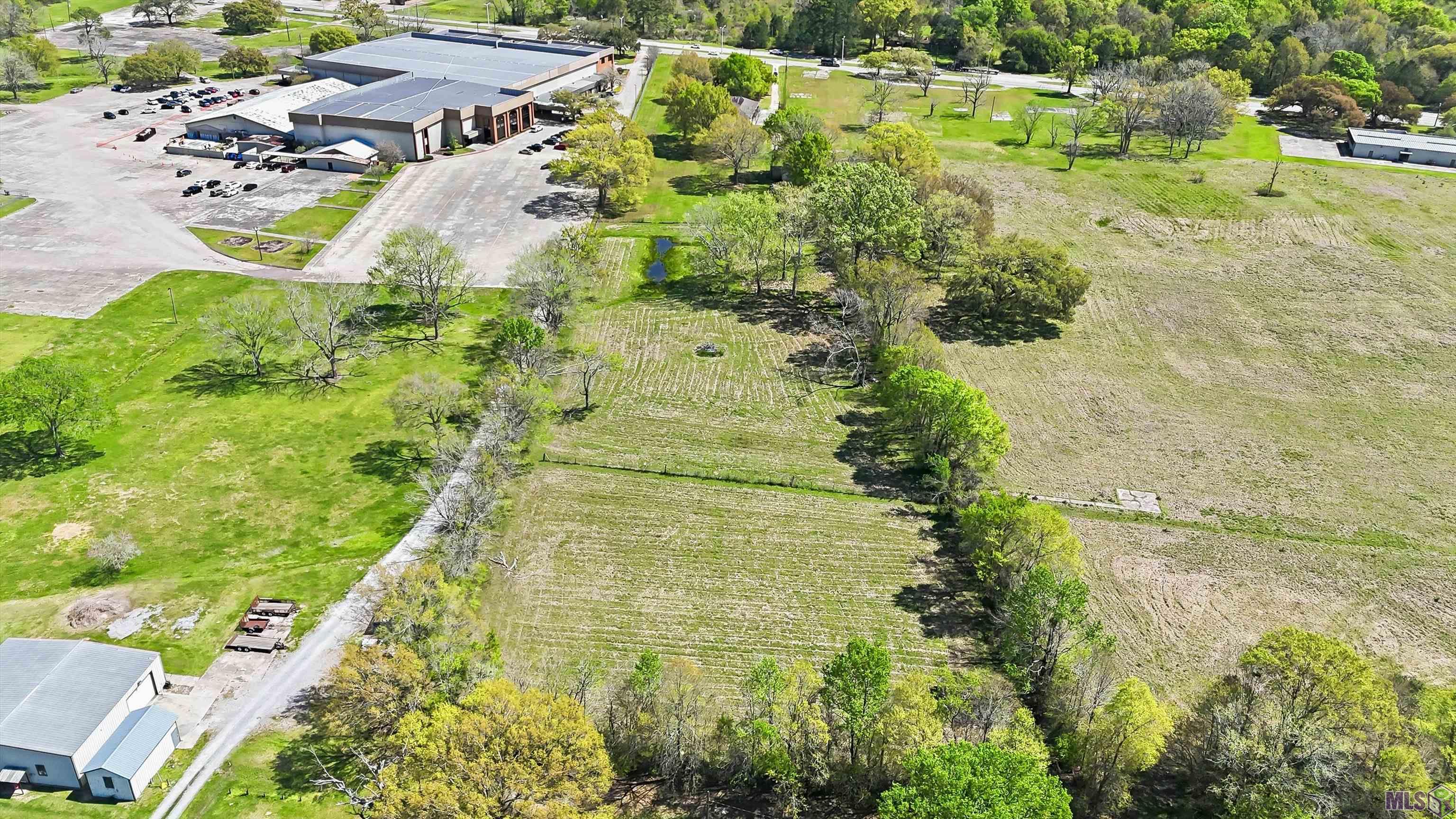 13691 Plank Road Baker, LA 70714 - Photo 2 of 12