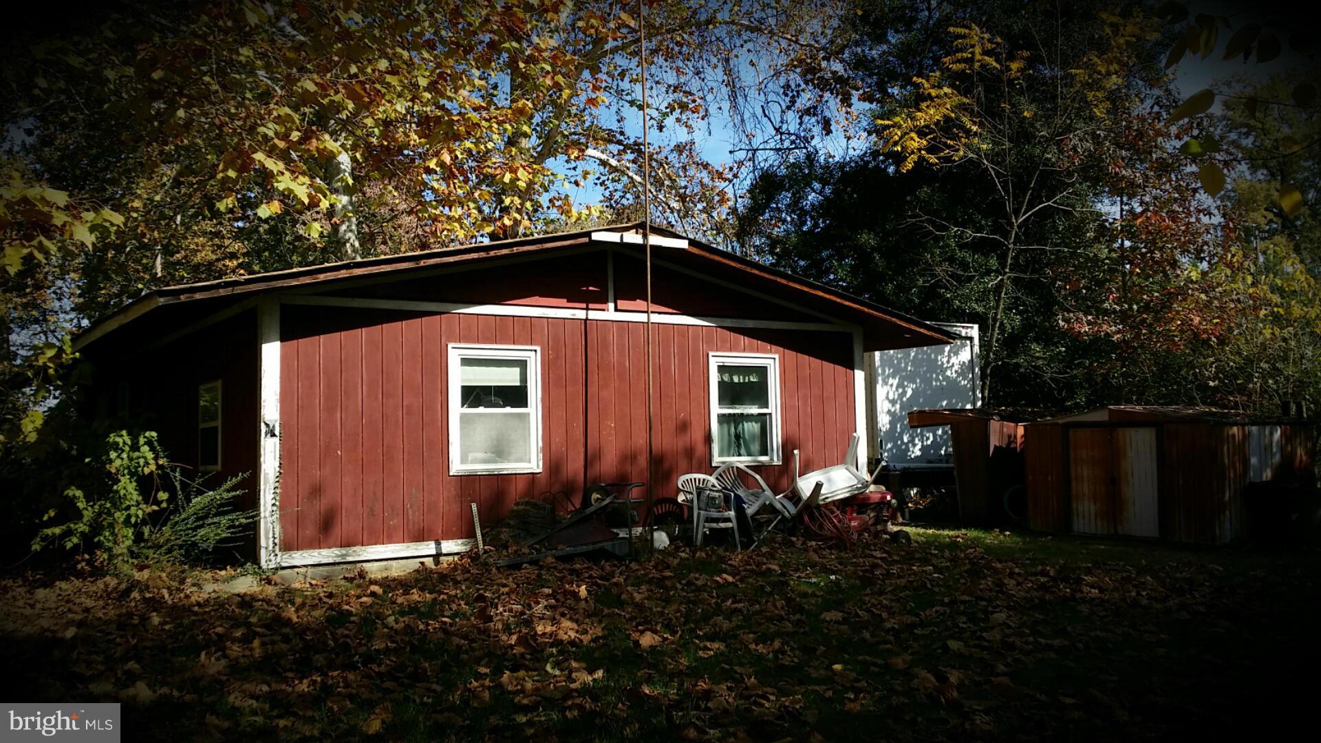 921 Alexis Road Woodbridge, VA 22191 - Photo 4 of 6 Exterior (Rear)