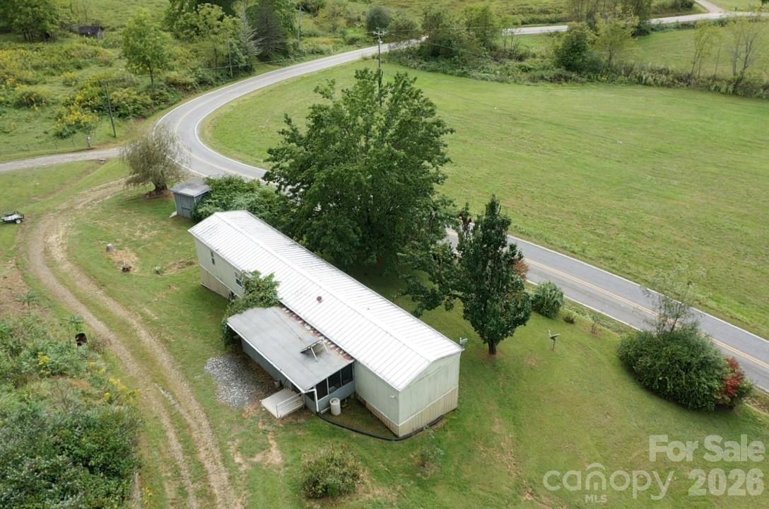 418 Green Valley Road Leicester, NC 28748 - Photo 2 of 31 Gallery Image 2