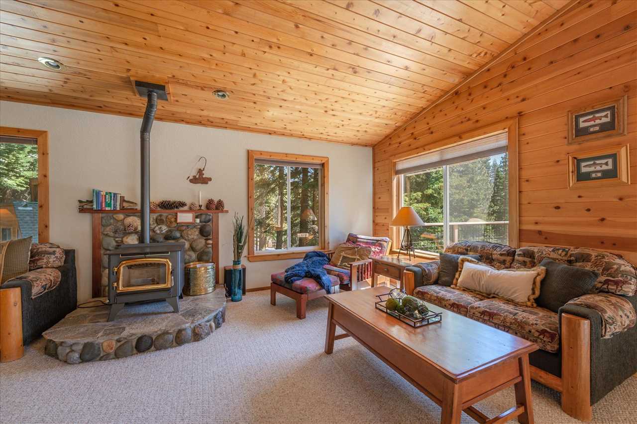 11828 Chamonix Road Truckee, CA 96161 - Photo 4 of 21 Gallery Image 4