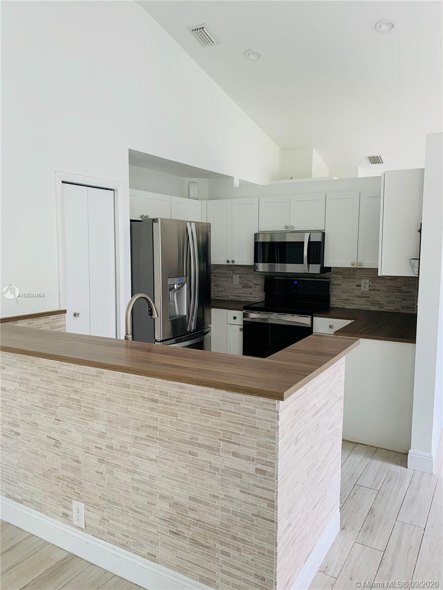 467 Talavera Road Weston, FL 33326 - Photo 8 of 30
