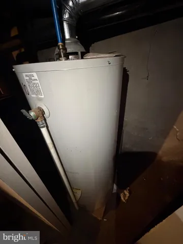 $135,000 | 1417 Edgmont Avenue, Chester, PA 19013