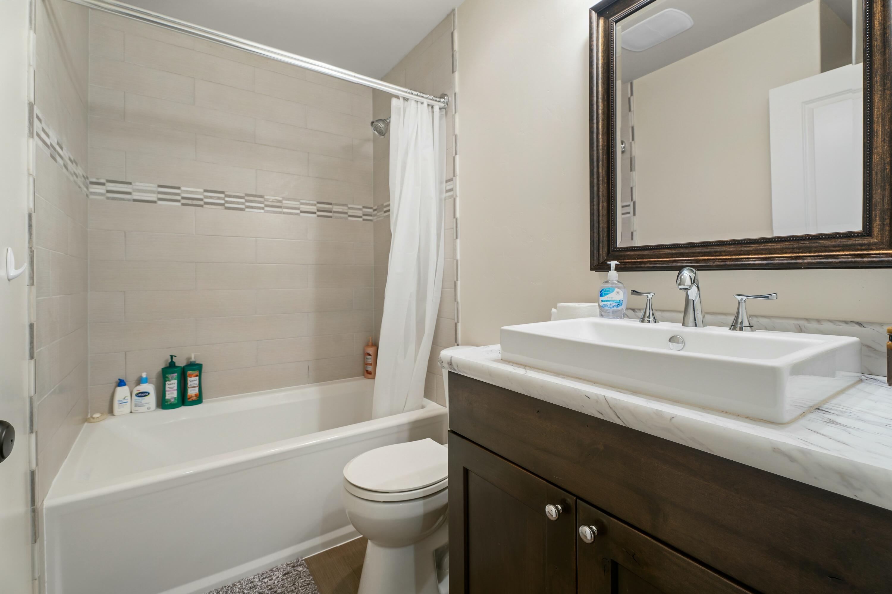 19321 Apache Road Bend, OR 97702 - Photo 16 of 44 Full bathroom