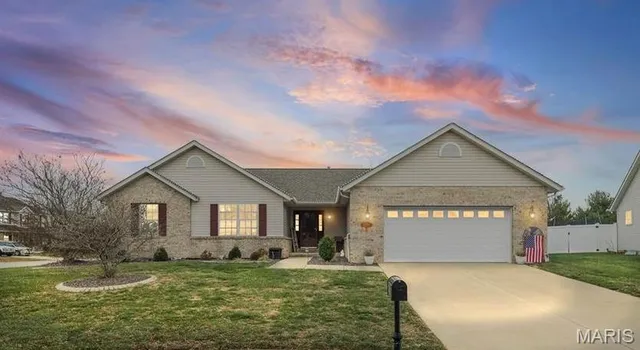 $330,000 | 5194 Depaul Drive, Fairview Heights, IL 62208