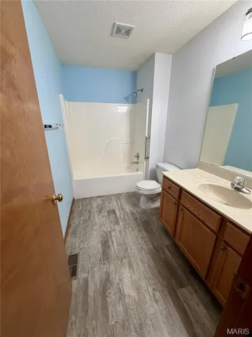 $330,000 | 5194 Depaul Drive, Fairview Heights, IL 62208