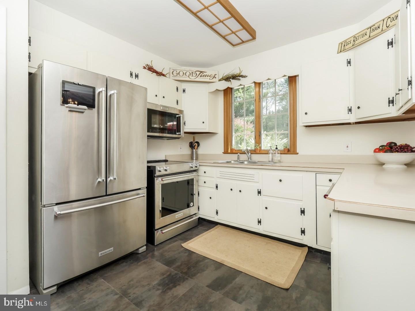 129 Tedwill Road Doylestown, PA 18901 - Photo 9 of 25 Kitchen