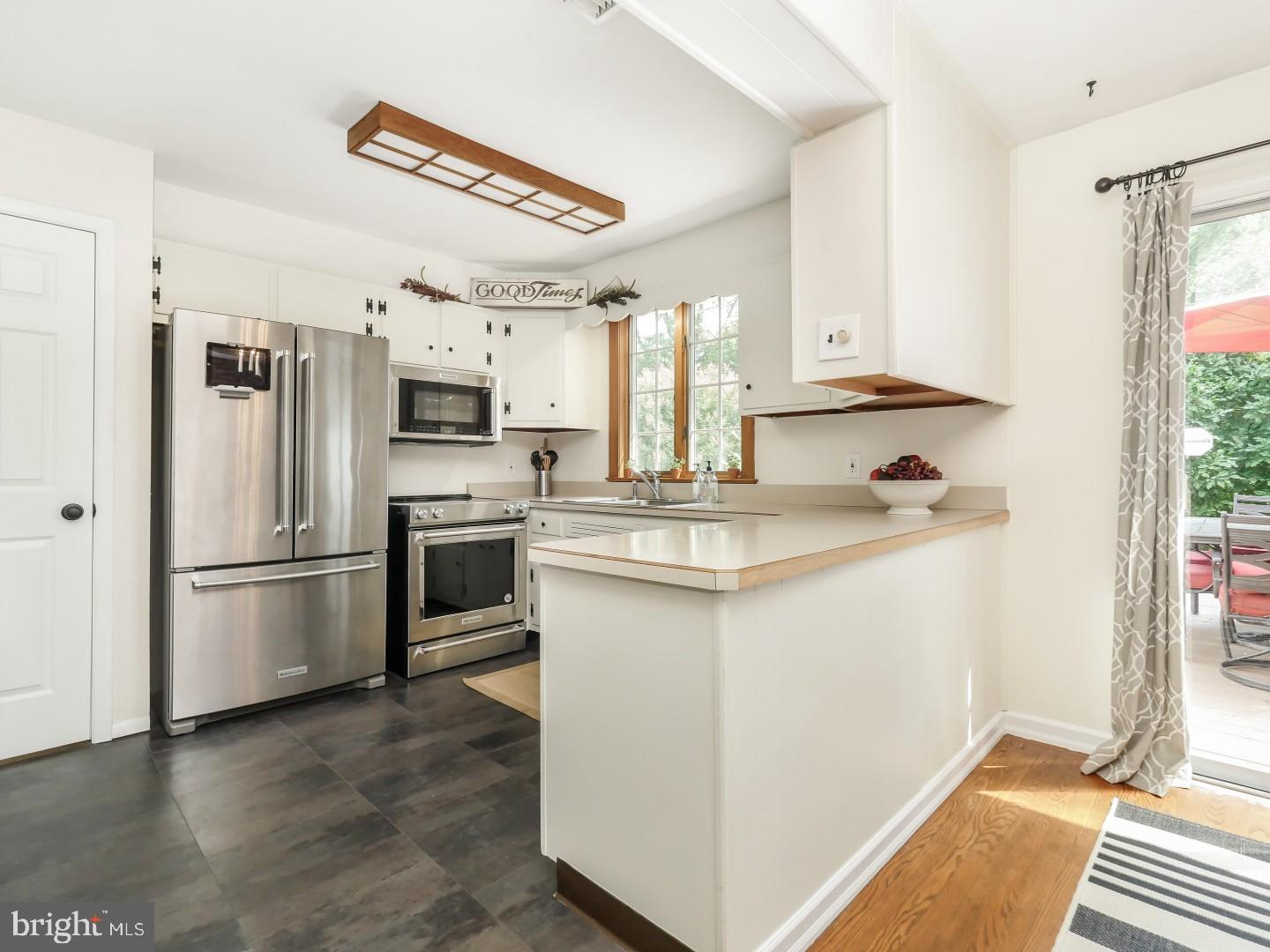 129 Tedwill Road Doylestown, PA 18901 - Photo 10 of 25 Kitchen