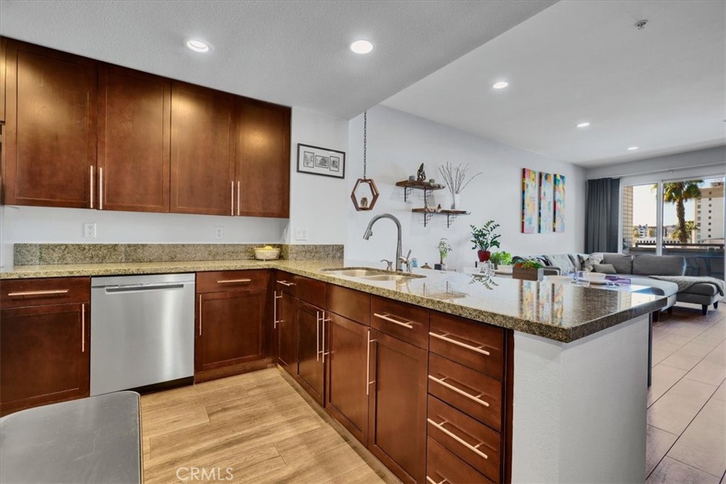 300 East 4th Street, Unit 214 Long Beach, CA 90802 - Photo 19 of 75