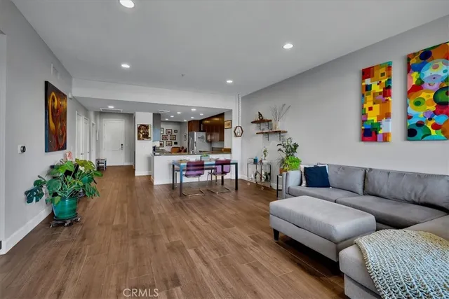 $664,990 | 300 East 4th Street, Unit 214, Long Beach, CA 90802