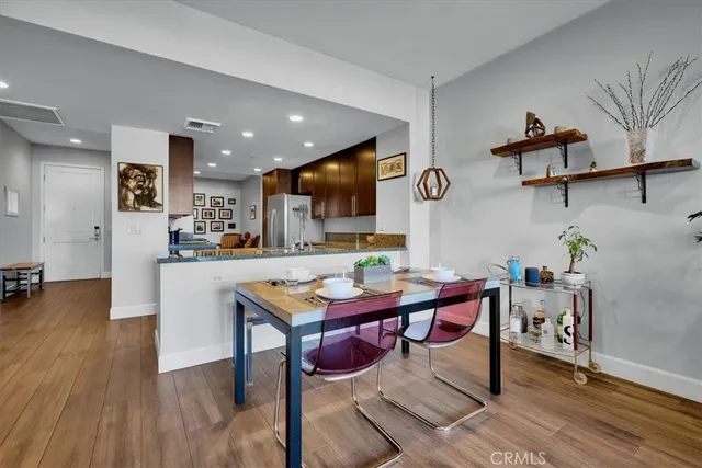 $664,990 | 300 East 4th Street, Unit 214, Long Beach, CA 90802