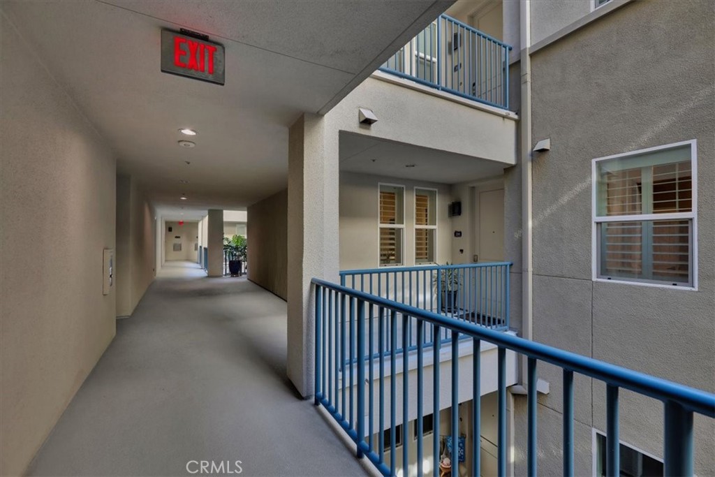 300 East 4th Street, Unit 214 Long Beach, CA 90802 - Photo 7 of 75