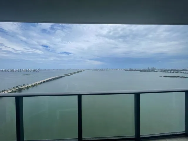 $5,300 | 3131 Northeast 7th Avenue, Unit 3802, Miami, FL 33137