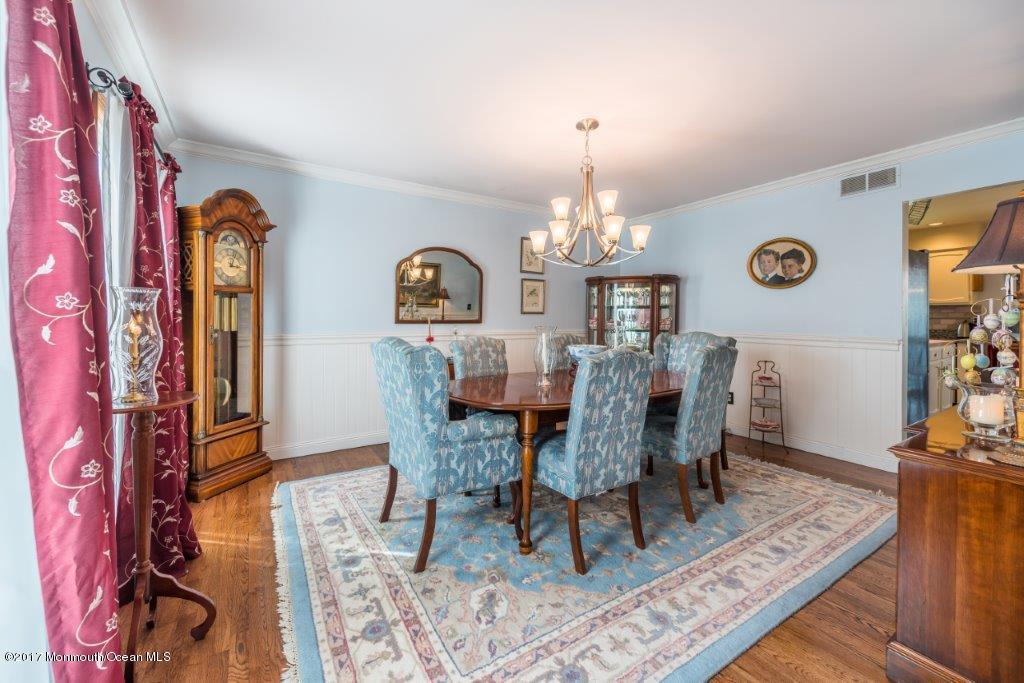 65 Chelsea Road Jackson, NJ 08527 - Photo 3 of 24 a view of a dining room with furniture