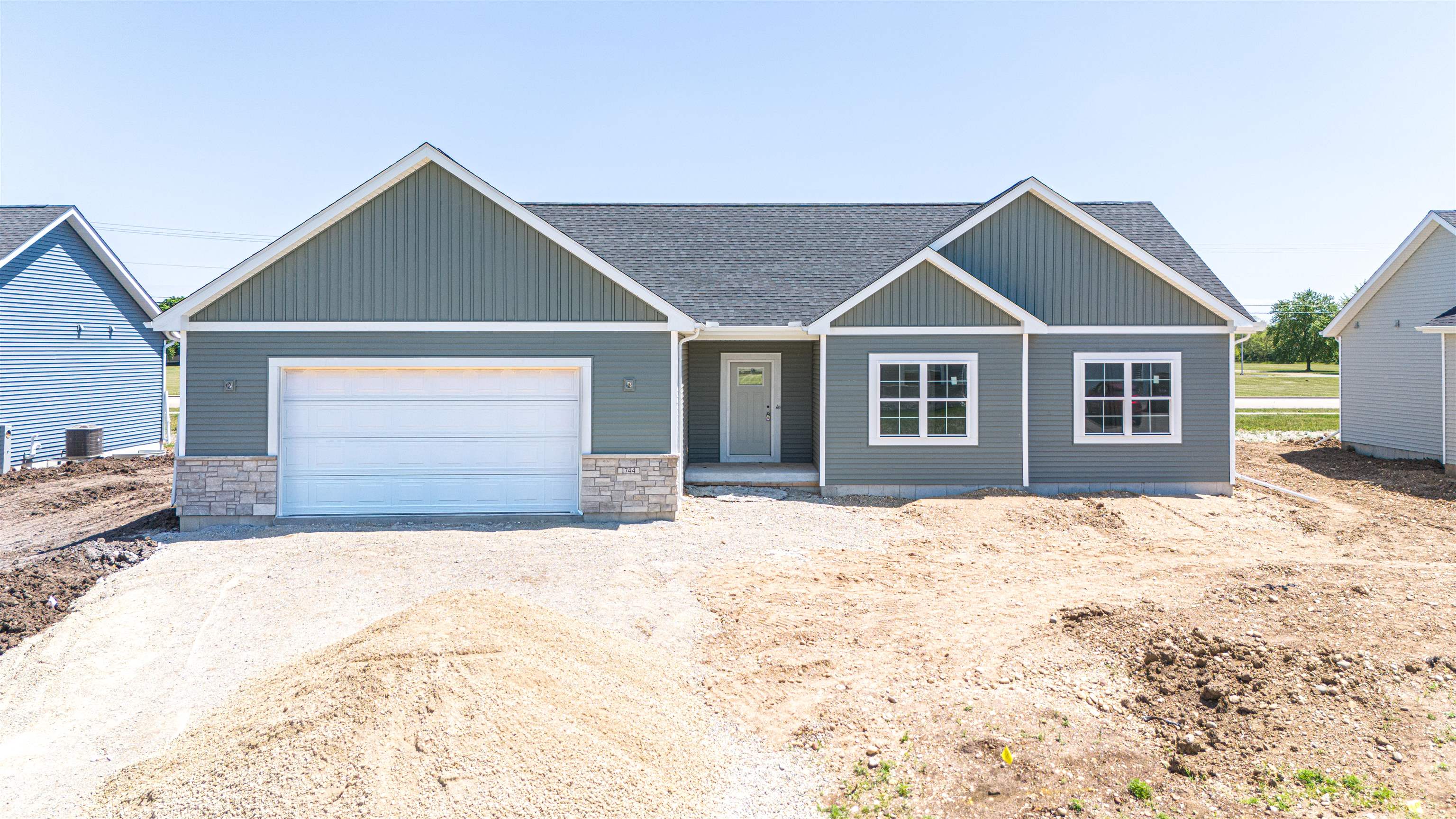 1744 East Kyle Beloit, WI 53511 - Photo 1 of 11