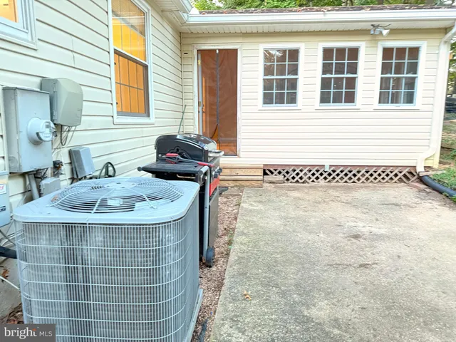 $729,900 | 10434 Calumet Grove Drive, Fairfax, VA 22032