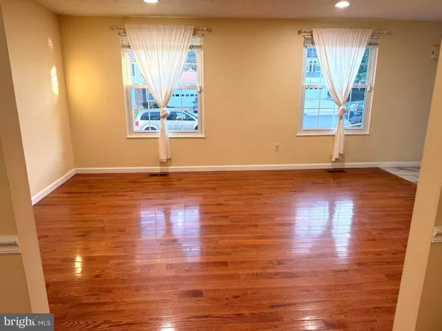 $729,900 | 10434 Calumet Grove Drive, Fairfax, VA 22032