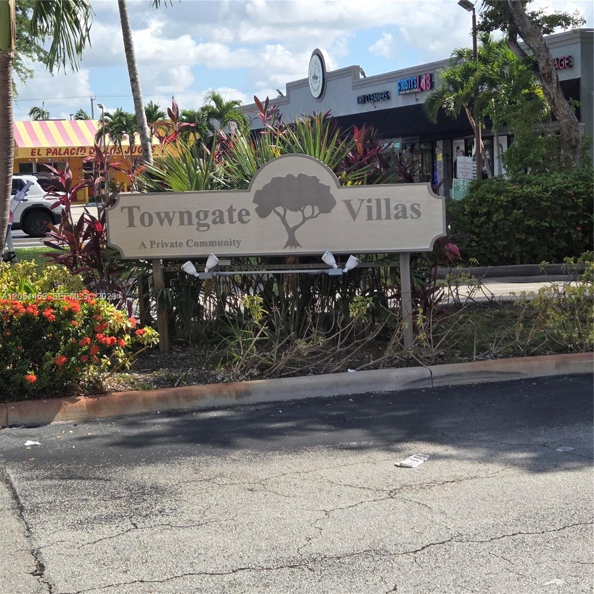 7412 Southwest 105th Place Miami, FL 33173 - Photo 1 of 19