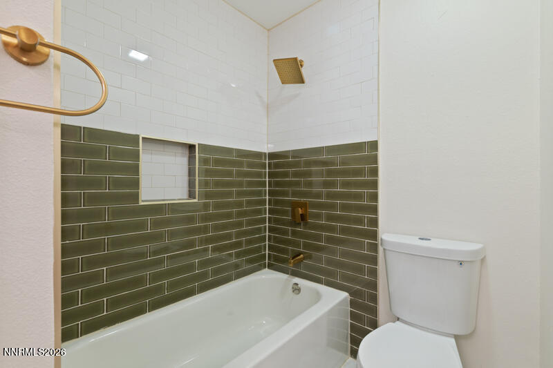 542 Smithridge Park Reno, NV 89502 - Photo 17 of 21 542 Smithridge Park (18 of 21)