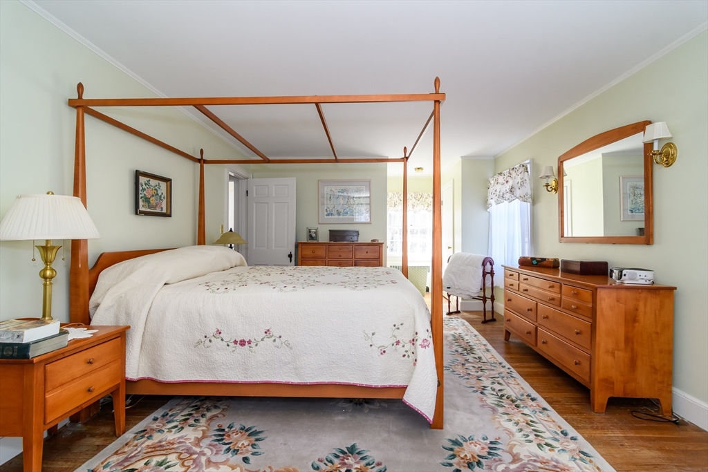 786 Boston Post Road Weston, MA 02493 - Photo 17 of 32