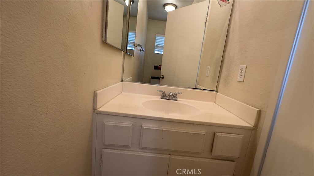 2643 North Fitzsimmons Avenue Rialto, CA 92377 - Photo 14 of 21
