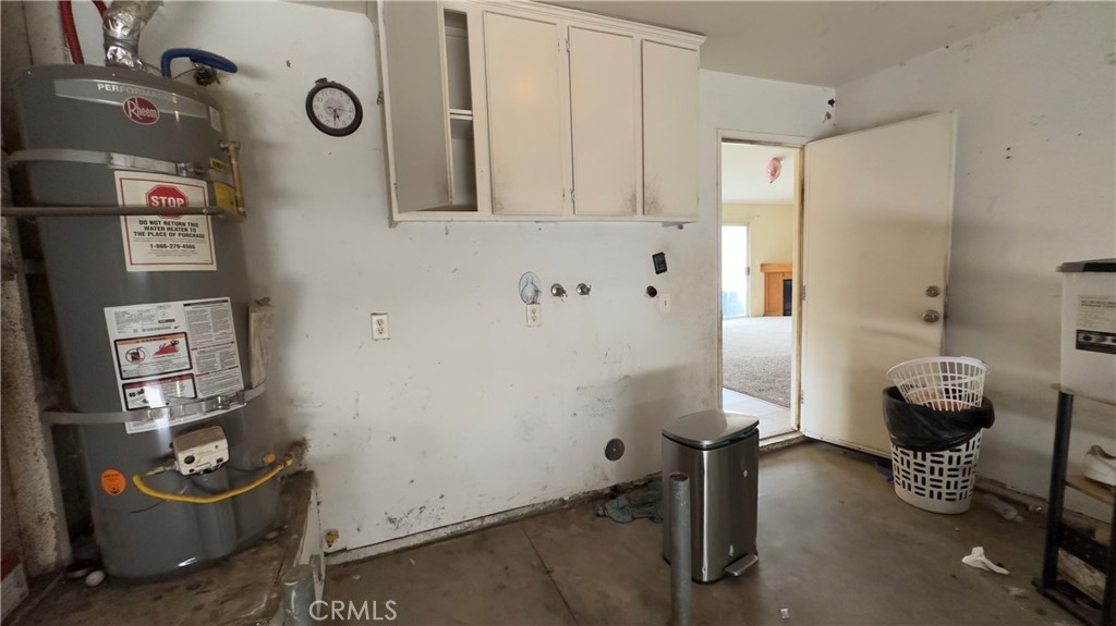 2643 North Fitzsimmons Avenue Rialto, CA 92377 - Photo 4 of 21