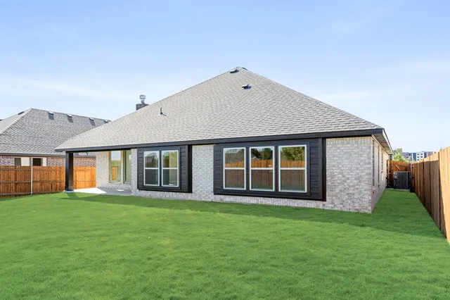 a black and white photo of a floor plan