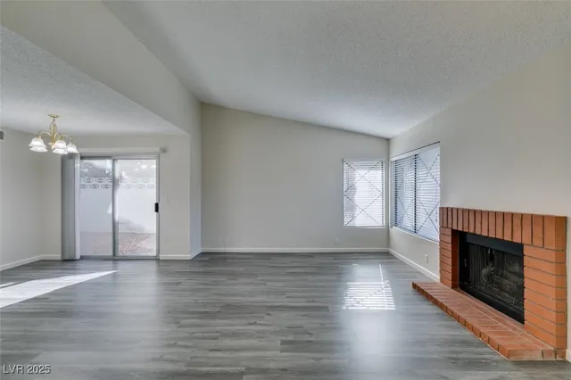 $2,000 | 2344 Lone Pine Drive, Henderson, NV 89014