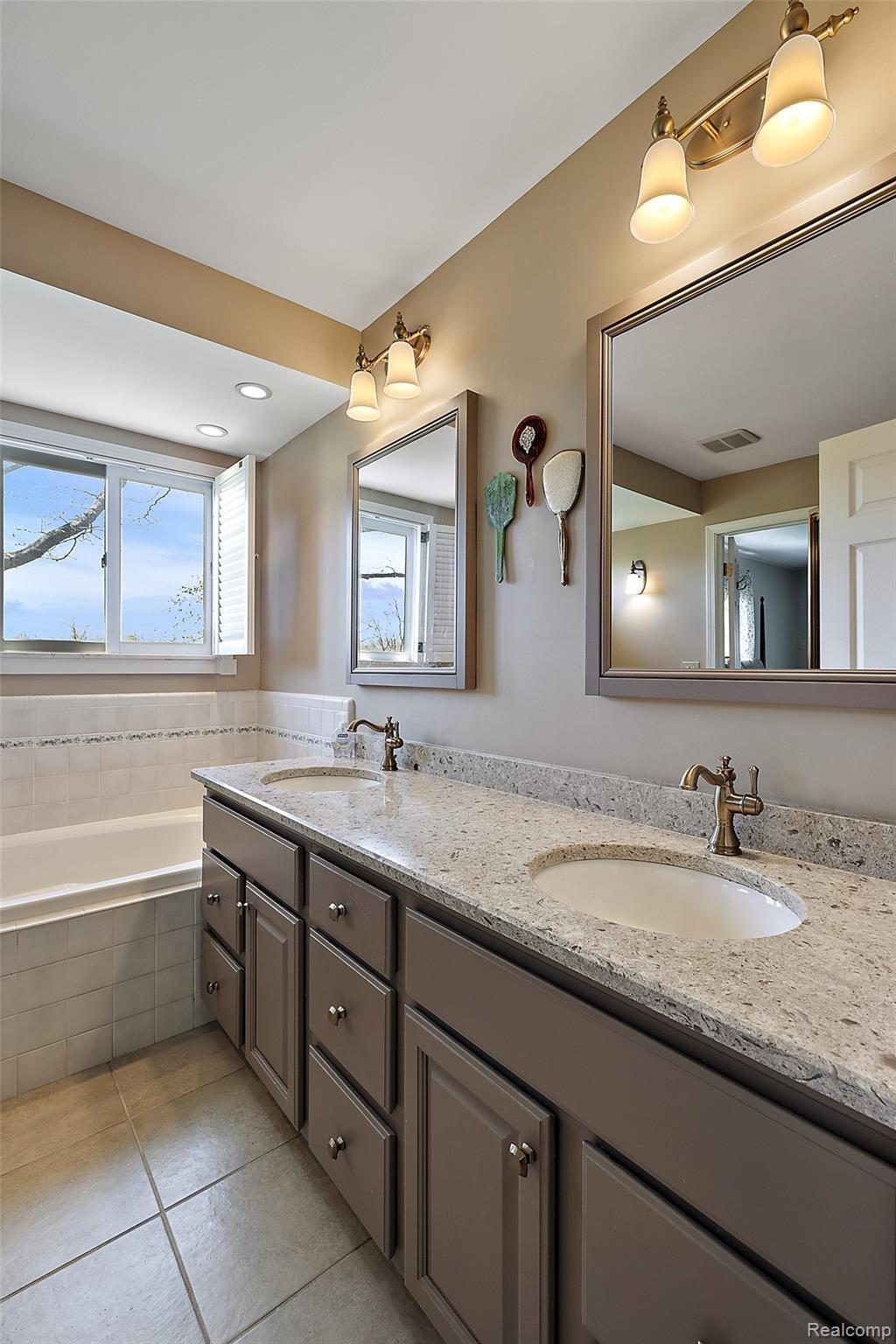 2656 Lake George Road Oakland, MI 48363 - Photo 34 of 64 2656 Lake George-59.jpg