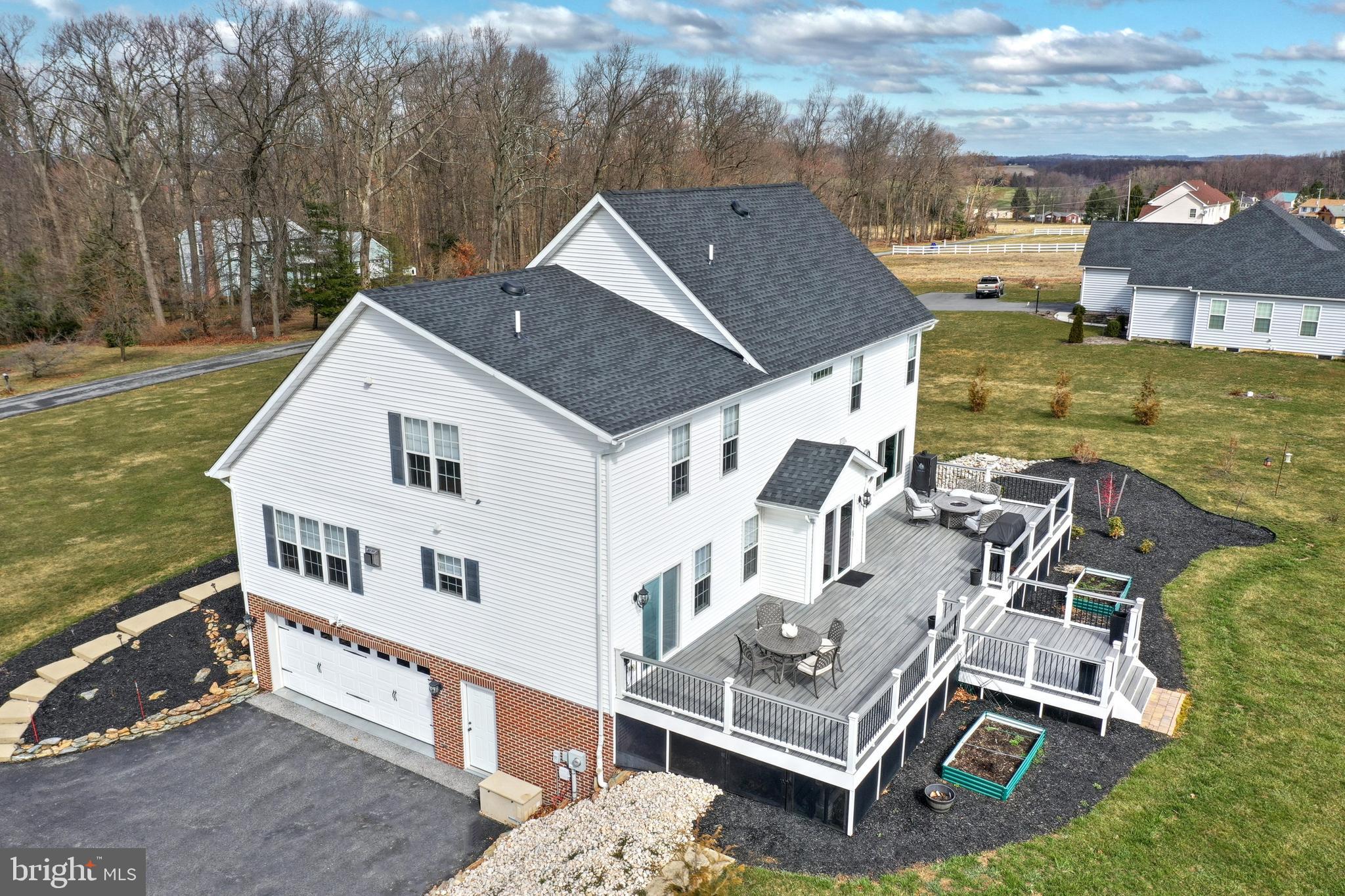 4240 Evergreen Road Felton, PA 17322 - Photo 3 of 64