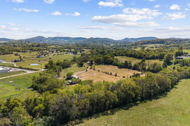 $499,000 | 240 Neal Road, Watertown, TN 37184