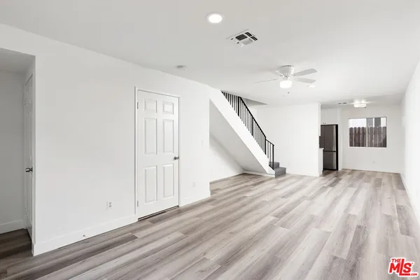$2,495 | 6616 Sylmar Avenue, Unit 2, Van Nuys, CA 91405