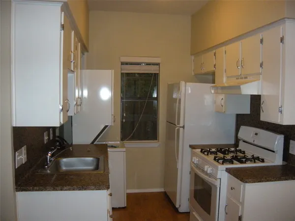 $1,350 | 303 West 35th Street, Unit 203, Austin, TX 78705