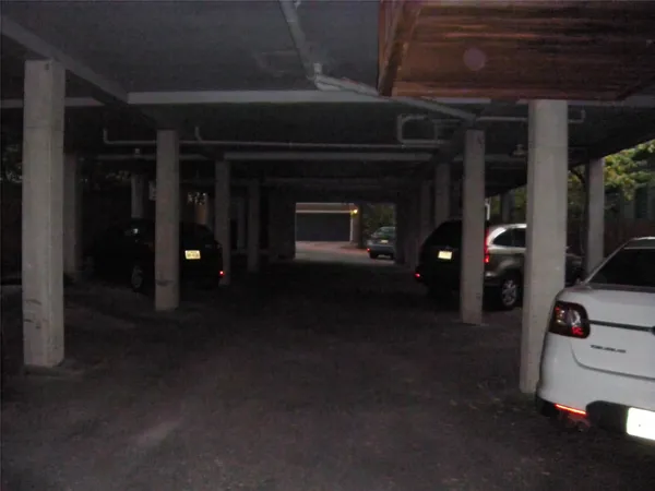 $1,350 | 303 West 35th Street, Unit 203, Austin, TX 78705