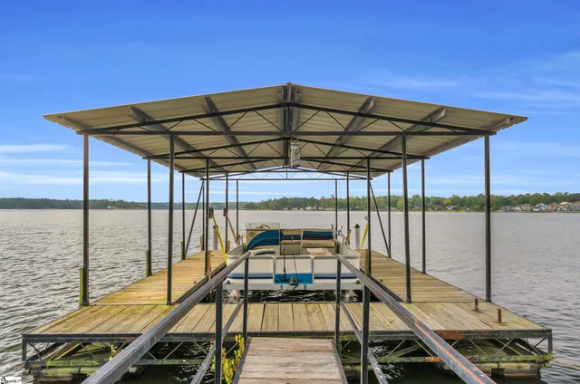 $650,000 | 182 Lake Overlook Road, Waterloo, SC 29384
