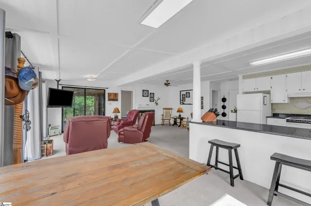 $650,000 | 182 Lake Overlook Road, Waterloo, SC 29384