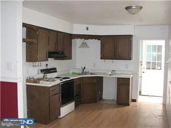 56 Groveville Road Trenton, NJ 08620 - Photo 8 of 12