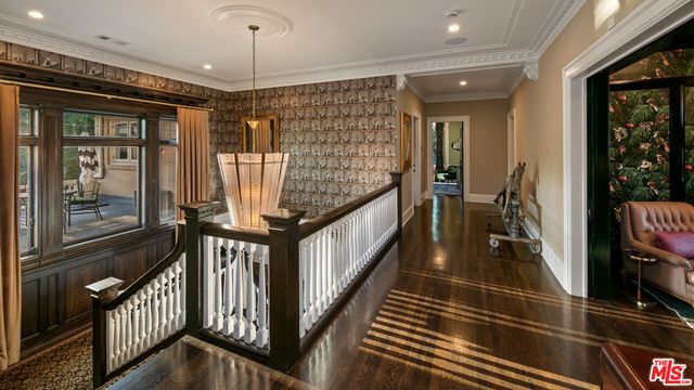 $13,400,000 | 601 South Windsor Boulevard, Los Angeles, CA 90005