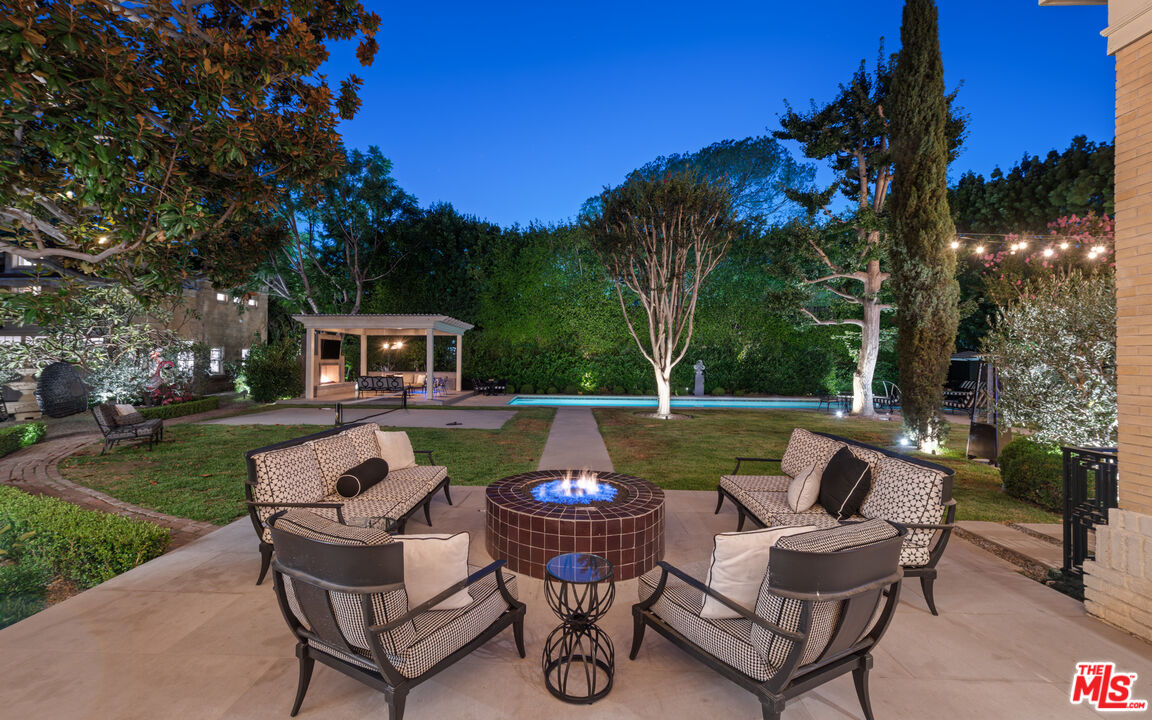601 South Windsor Boulevard Los Angeles, CA 90005 - Photo 45 of 48 a view of swimming pool with outdoor seating