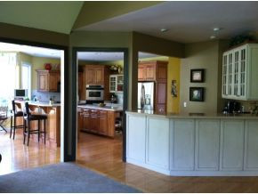 5238 Caintuck Road Kingsport, TN 37664 - Photo 3 of 14 WET BAR KITCHEN VIEW