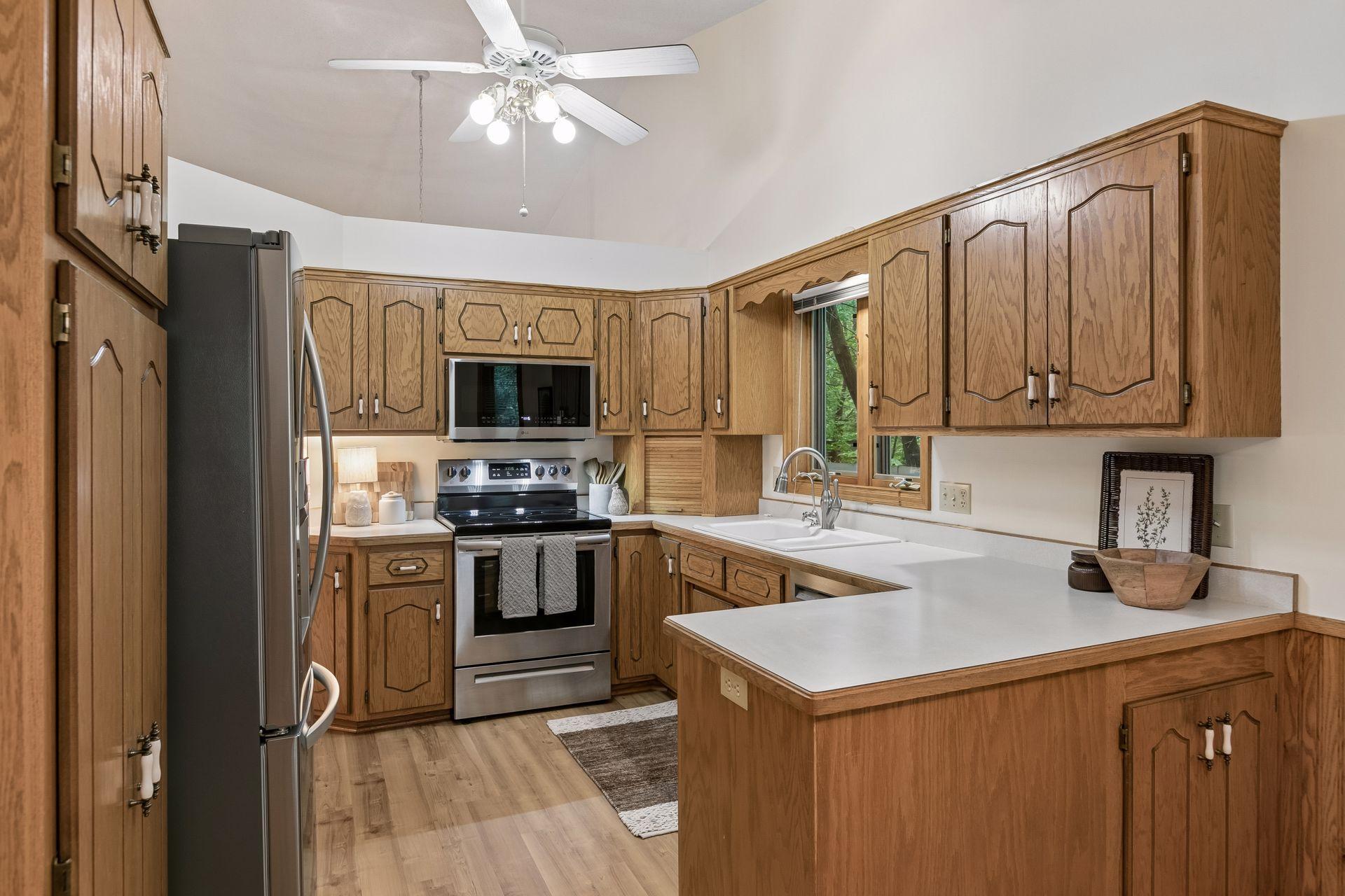 695 Emerald Ridge Roseville, MN 55113 - Photo 14 of 44 Gallery Image 14