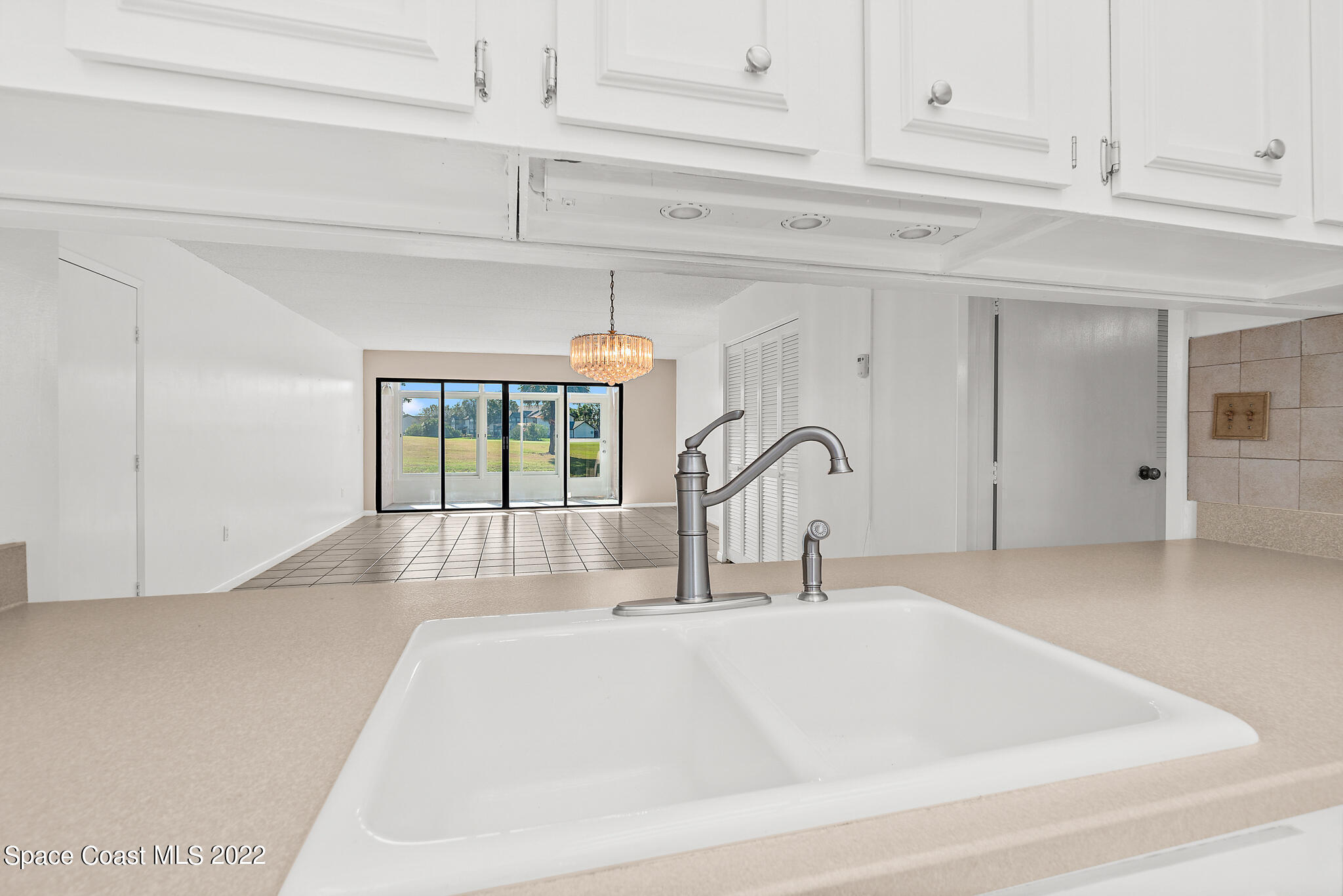 2727 North Wickham Road, Unit 1018 Melbourne, FL 32935 - Photo 5 of 21 Kitchen View