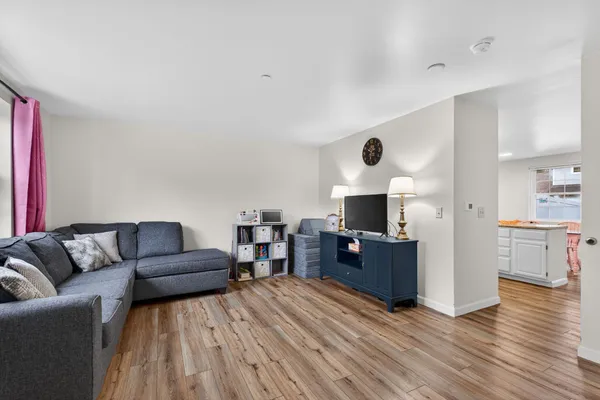 $349,000 | 8 Enterprise Drive, Unit 8, Brunswick, ME 04011