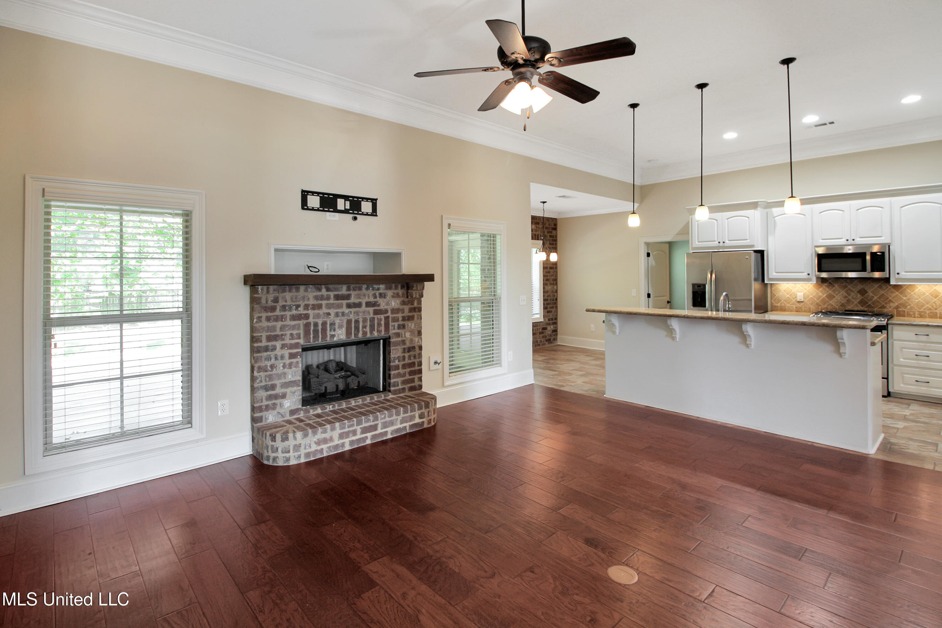 114 Huber Street Madison, MS 39110 - Photo 5 of 24 IMG_7704